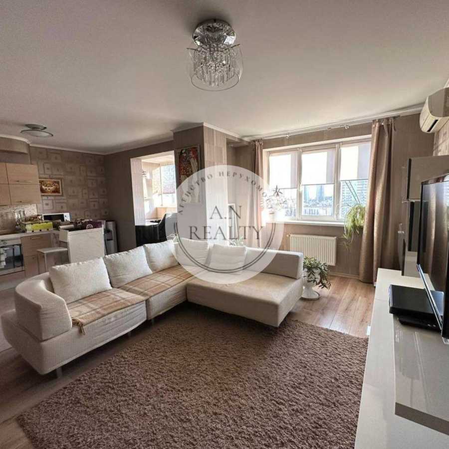 Продажа 2-комнатной квартиры 70.5 м², Юрия Шумского ул., 1Б