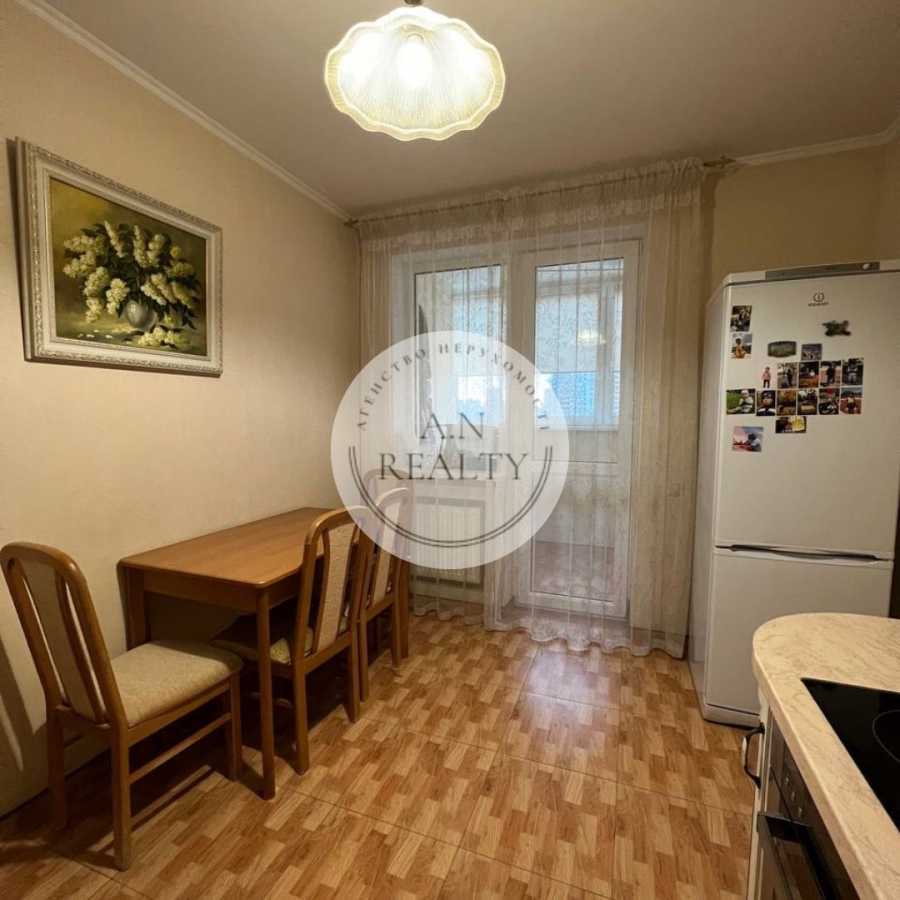 Продажа 2-комнатной квартиры 70 м², Юрия Шумского ул., 1Б