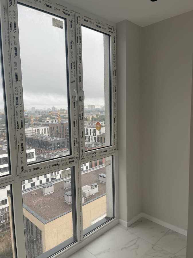 Продажа 1-комнатной квартиры 37.5 м², Салютная ул., 2