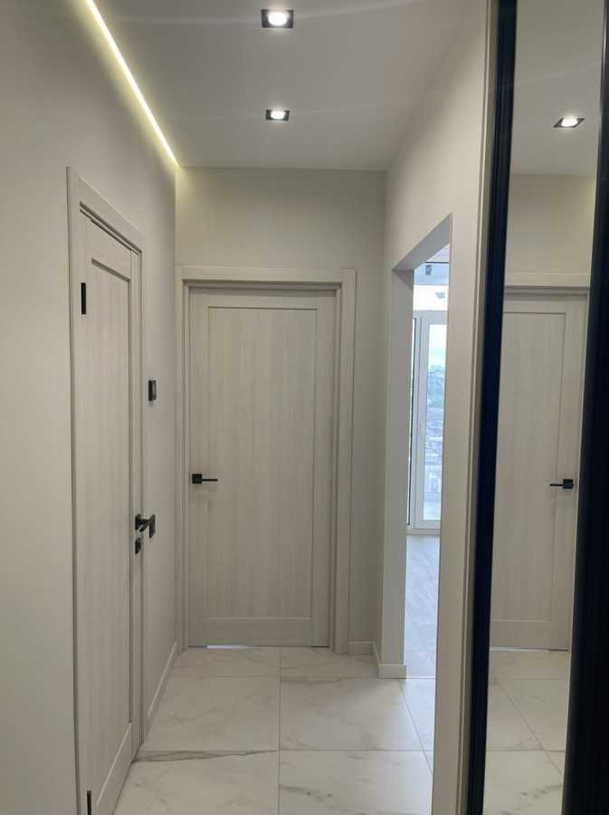 Продажа 1-комнатной квартиры 37.5 м², Салютная ул., 2