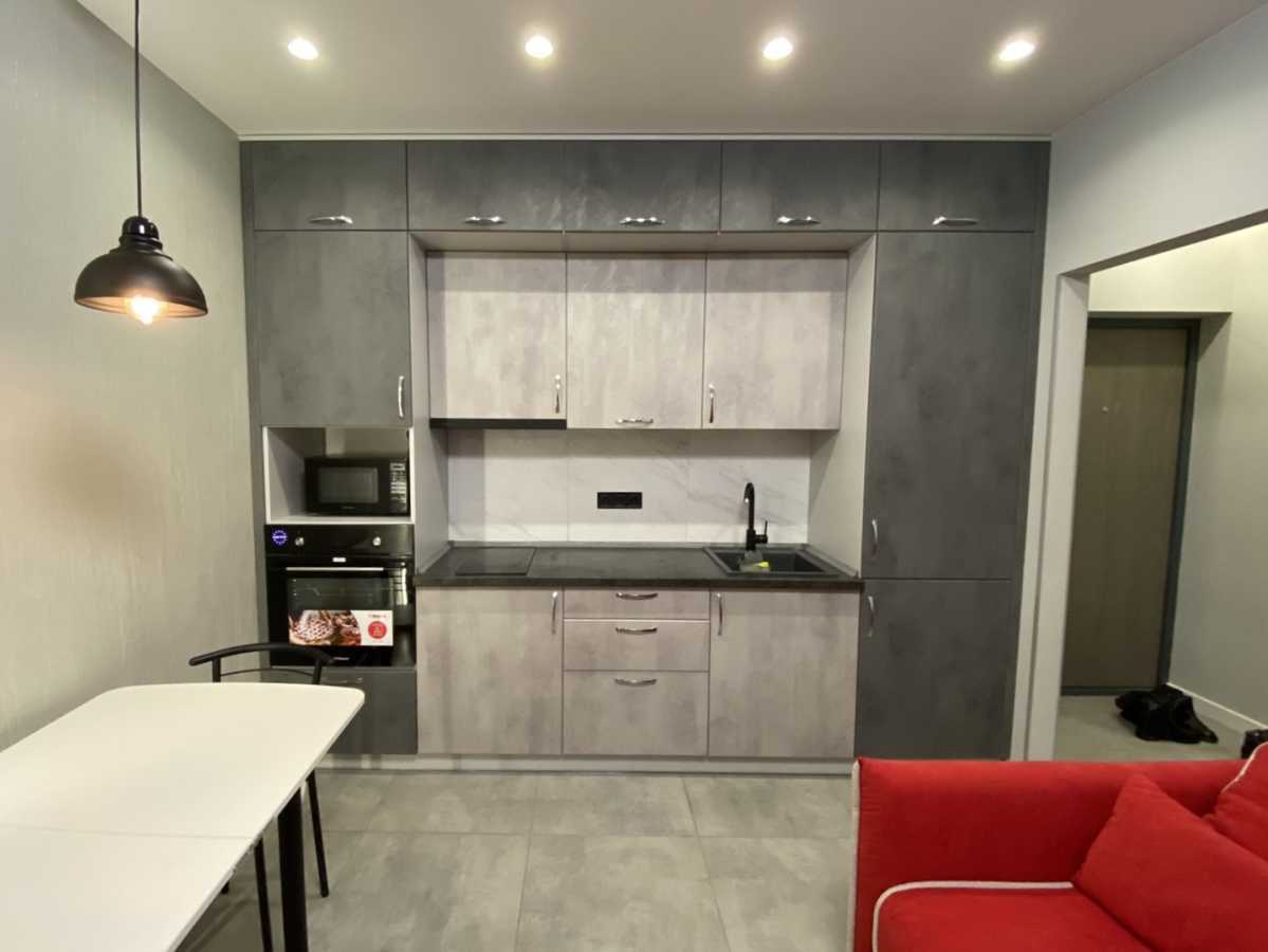 Продажа 1-комнатной квартиры 37.4 м², Салютная ул., 2