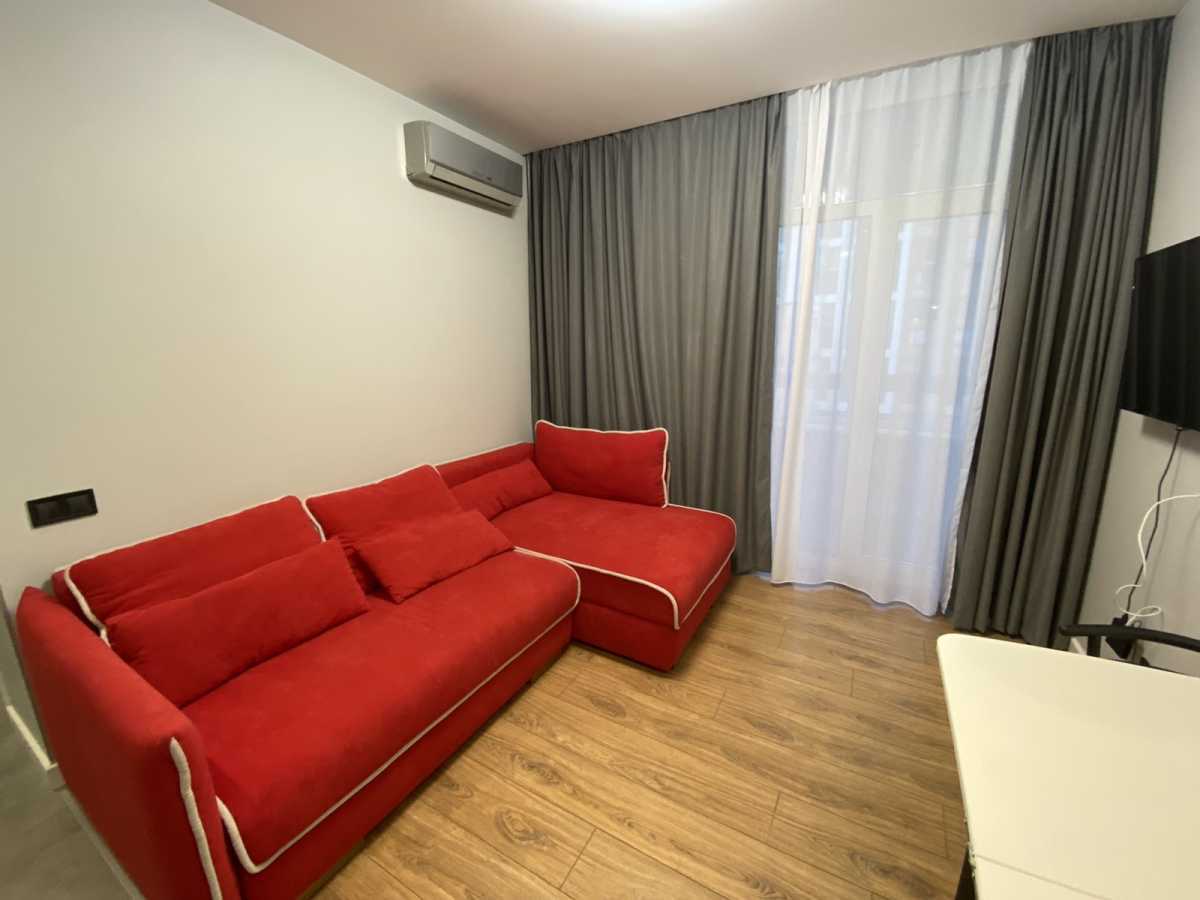 Продажа 1-комнатной квартиры 37.4 м², Салютная ул., 2