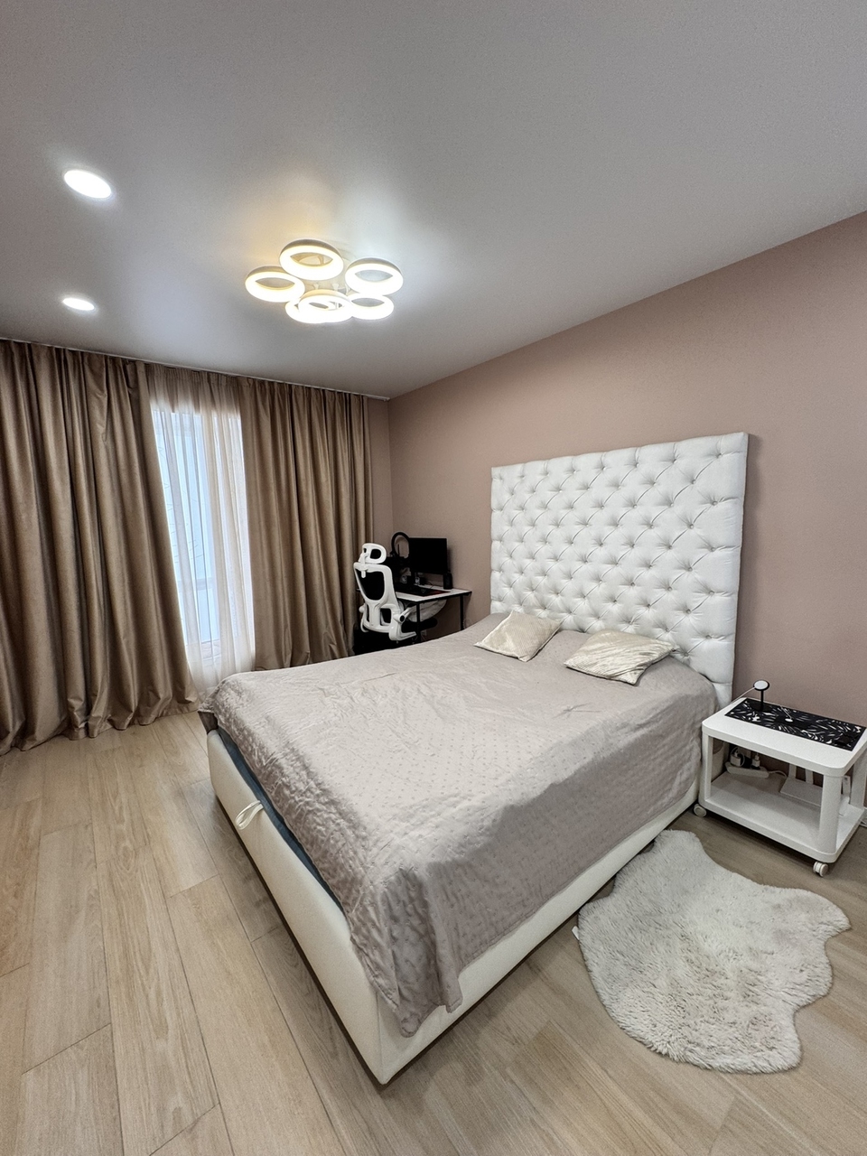 Продажа 1-комнатной квартиры 46 м², Набережная Победы ул., 42