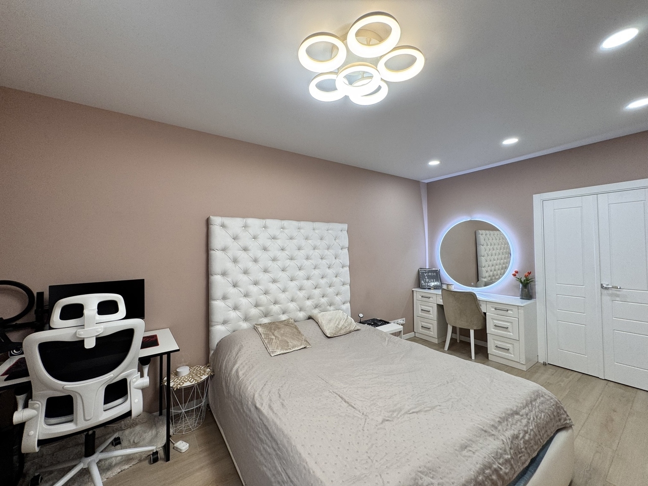 Продажа 1-комнатной квартиры 46 м², Набережная Победы ул., 42