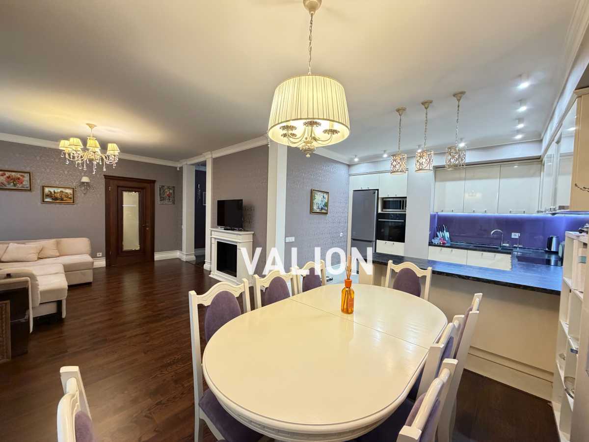 Продажа 2-комнатной квартиры 75 м², Танковая, 4г