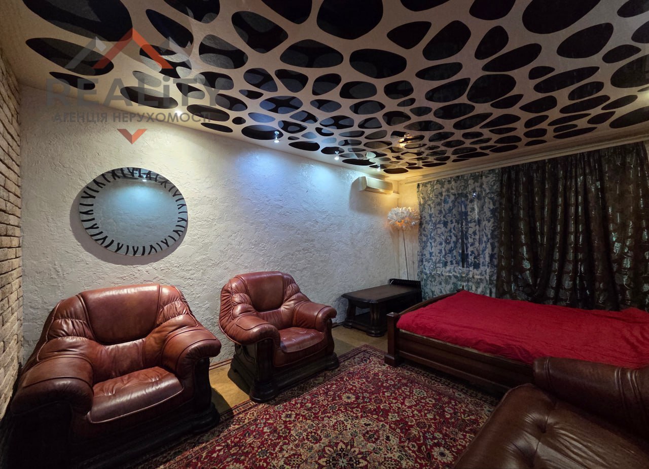 Оренда 1-кімнатної квартири 40 м², Набережна Перемоги вул.