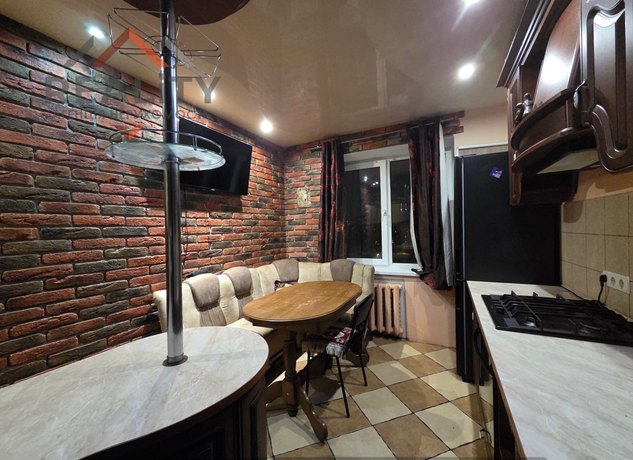 Оренда 1-кімнатної квартири 40 м², Набережна Перемоги вул.