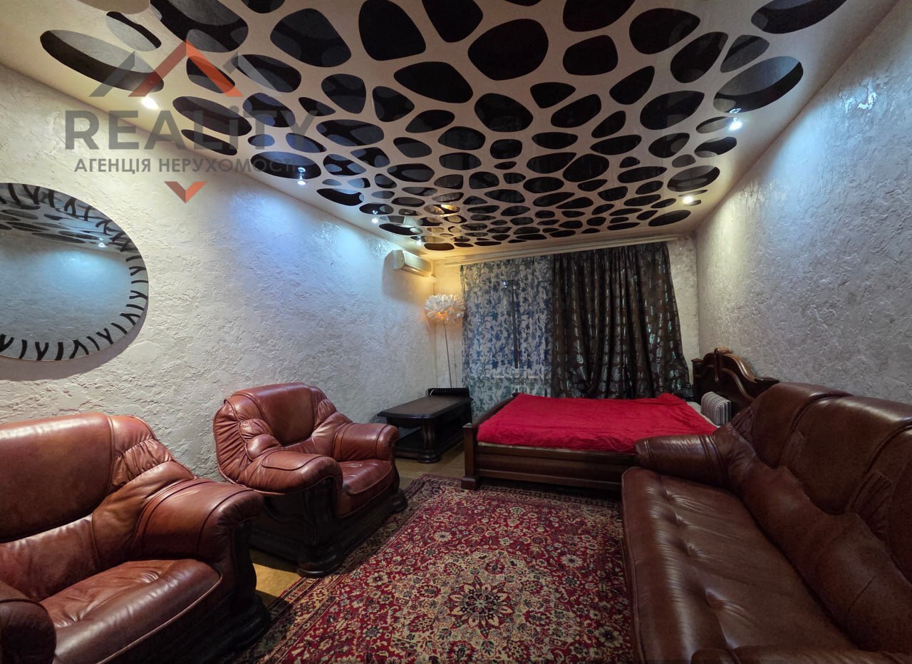 Оренда 1-кімнатної квартири 40 м², Набережна Перемоги вул.