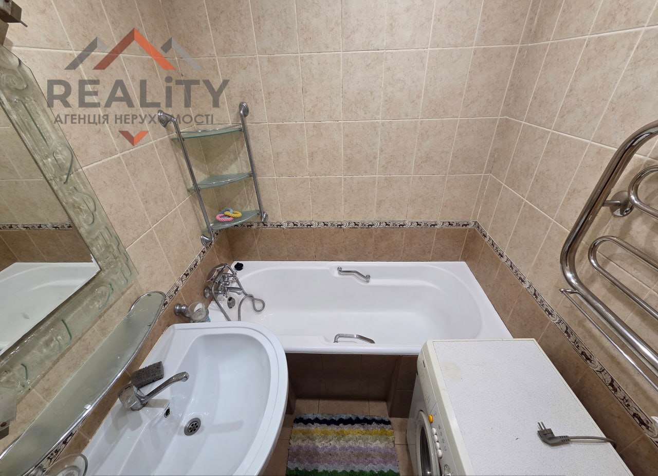 Оренда 1-кімнатної квартири 40 м², Набережна Перемоги вул.