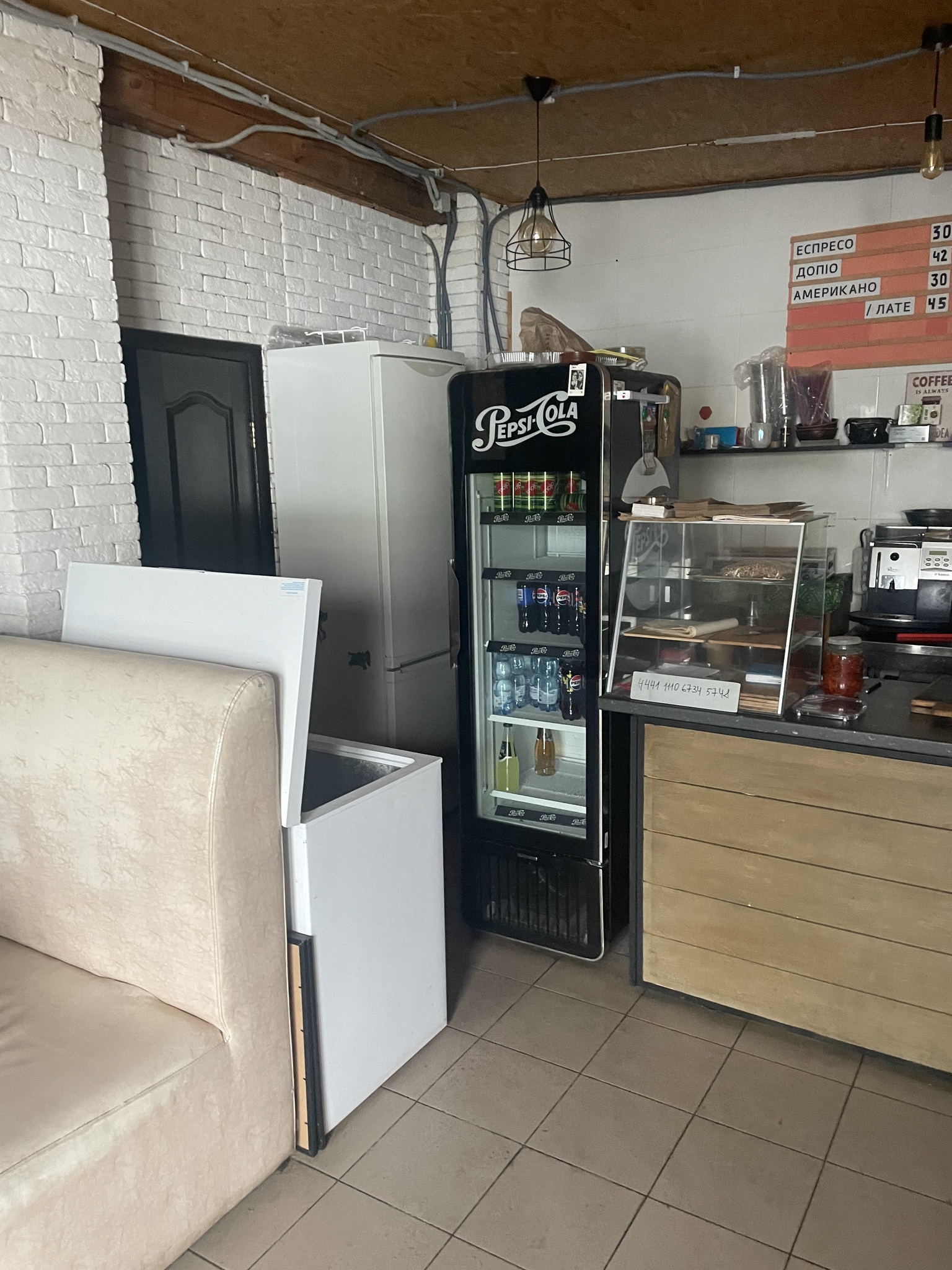 Аренда помещения свободного назначения 36 м², Ларисы Руденко ул., 6А