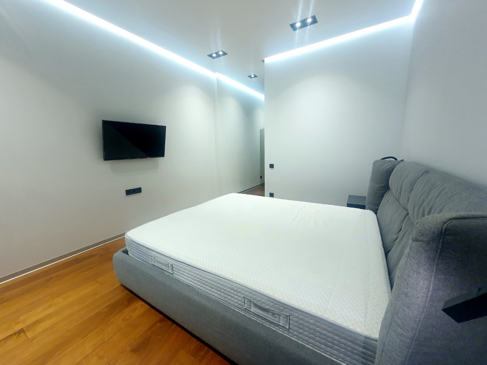 Аренда 3-комнатной квартиры 130 м², Генерала Шаповала ул., 2А