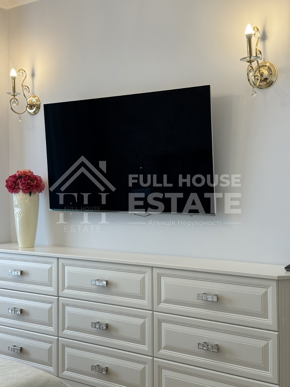 Оренда 3-кімнатної квартири 123 м², Василя Тютюнника вул., 37/1