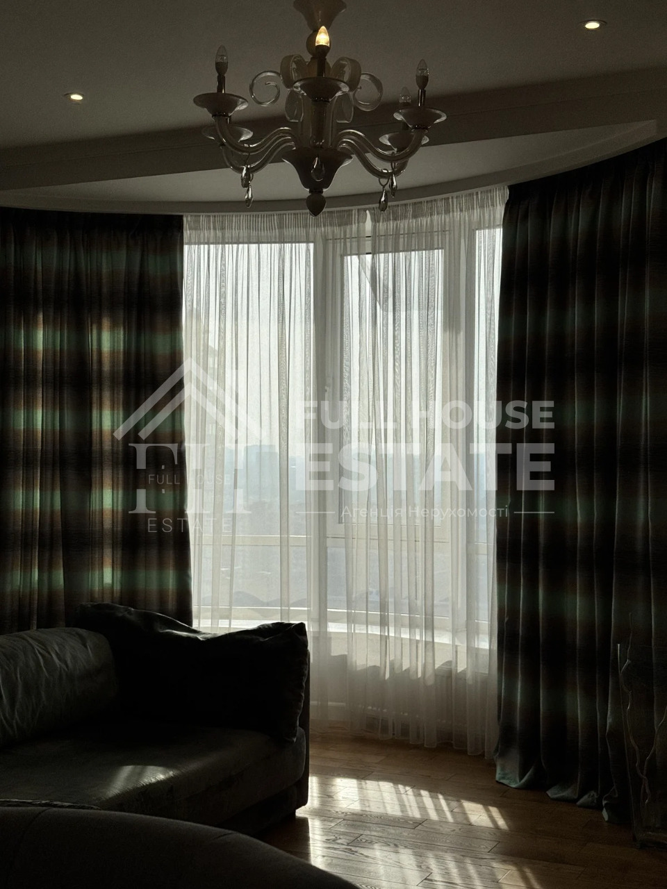 Оренда 3-кімнатної квартири 123 м², Василя Тютюнника вул., 37/1