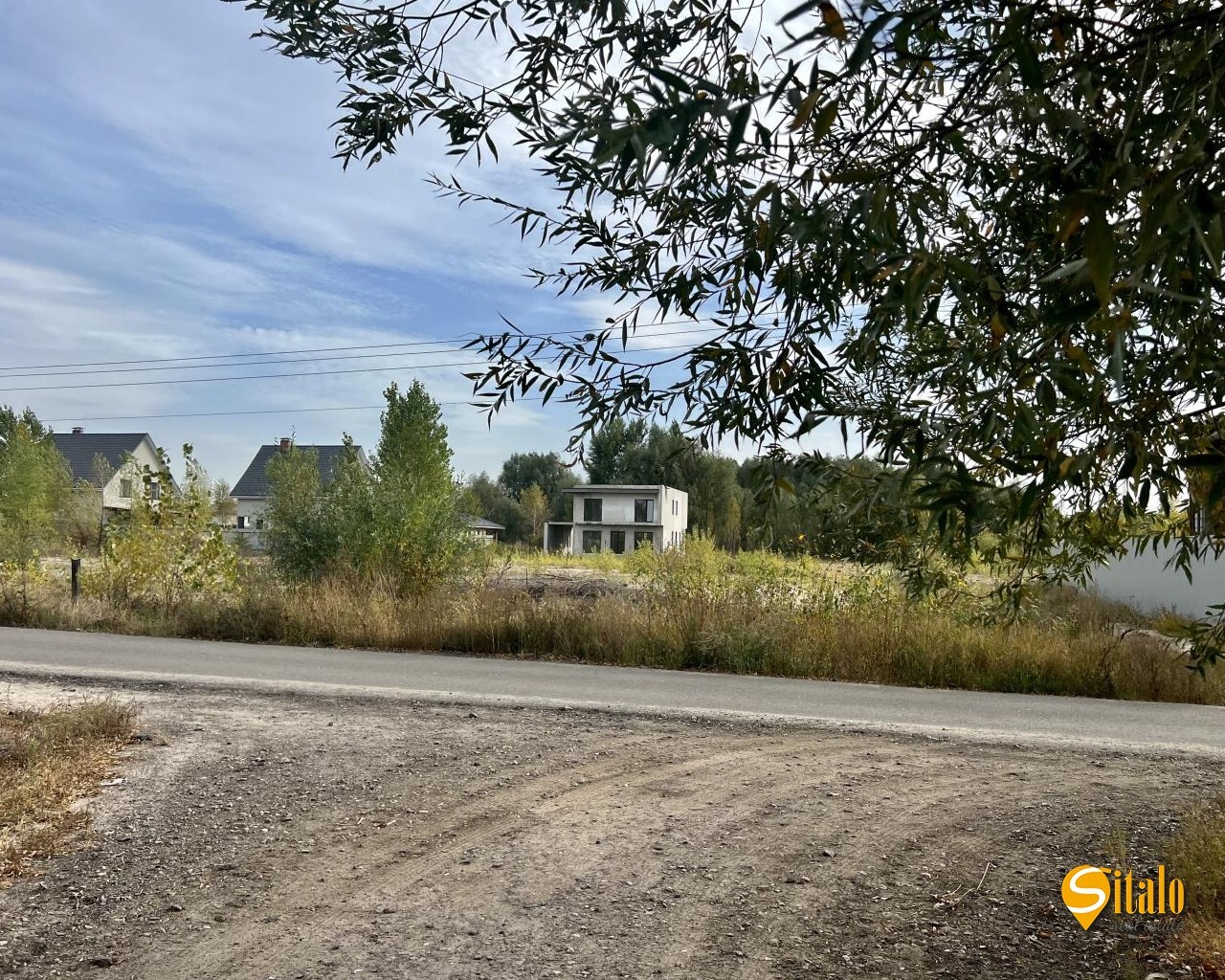 Продажа участка под индивидуальное жилое строительство 9.5 соток, 43-я Садовая ул.