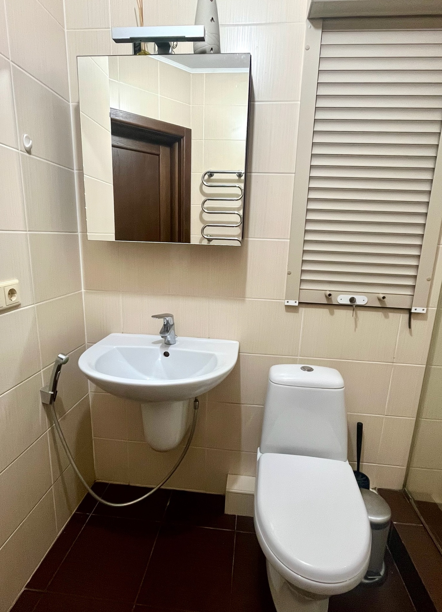 Оренда 3-кімнатної квартири 108.5 м², Раїси Окіпної вул., 10А