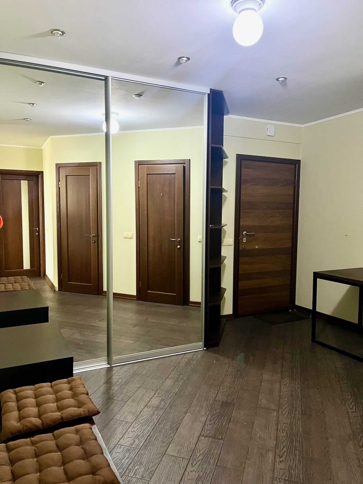 Оренда 3-кімнатної квартири 108.5 м², Раїси Окіпної вул., 10А