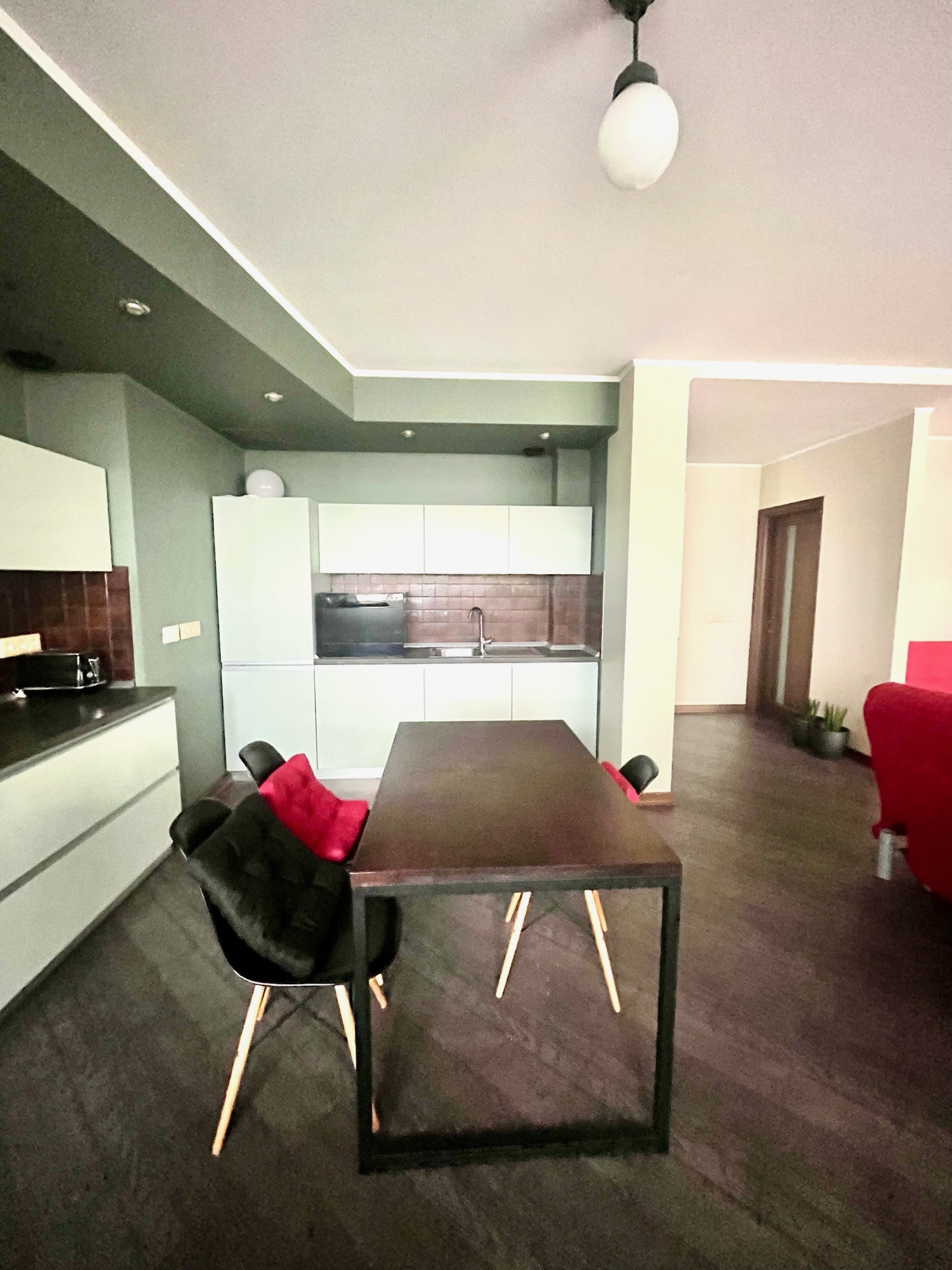 Оренда 3-кімнатної квартири 108.5 м², Раїси Окіпної вул., 10А