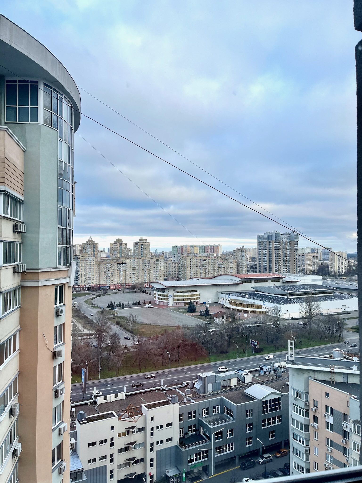 Оренда 3-кімнатної квартири 108.5 м², Раїси Окіпної вул., 10А