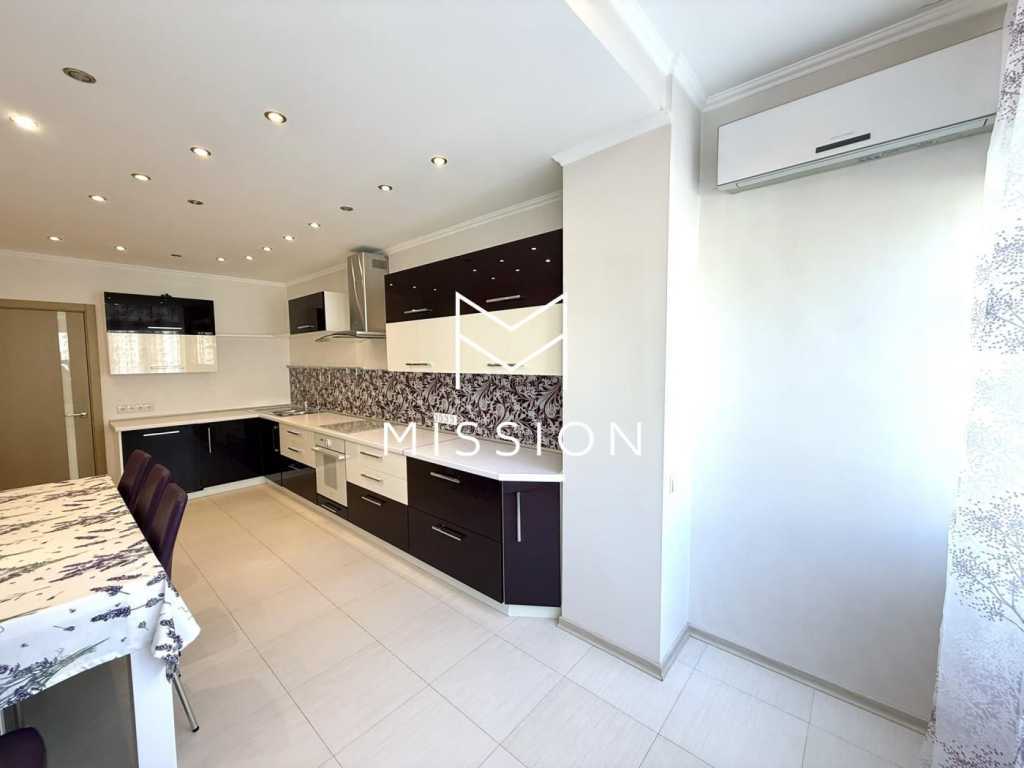 Продажа 3-комнатной квартиры 102 м², Михаила Донца ул., Ломоносова, 54А