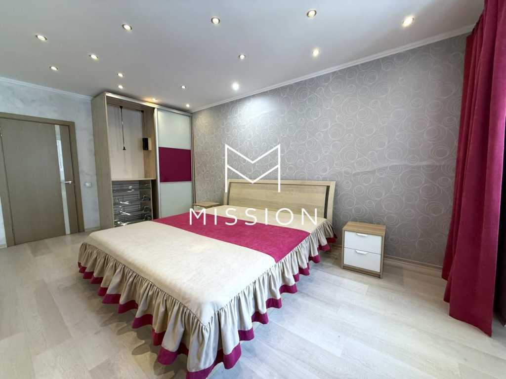 Продажа 3-комнатной квартиры 102 м², Михаила Донца ул., Ломоносова, 54А