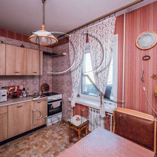 Продаж 3-кімнатної квартири 82 м², Підлісна вул., 2