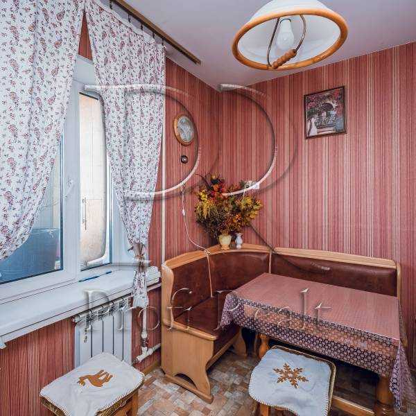 Продаж 3-кімнатної квартири 82 м², Підлісна вул., 2