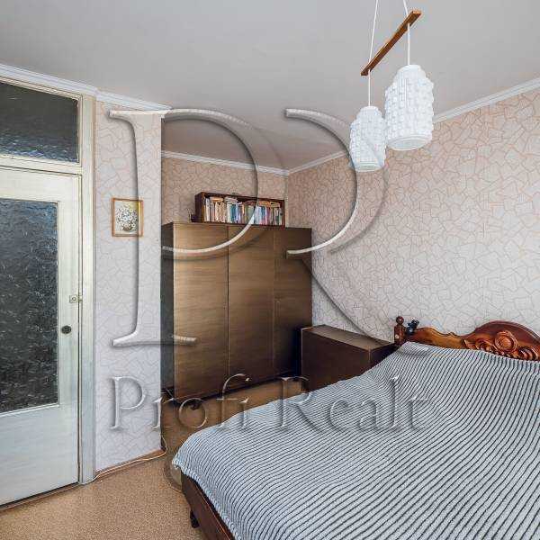 Продаж 3-кімнатної квартири 82 м², Підлісна вул., 2