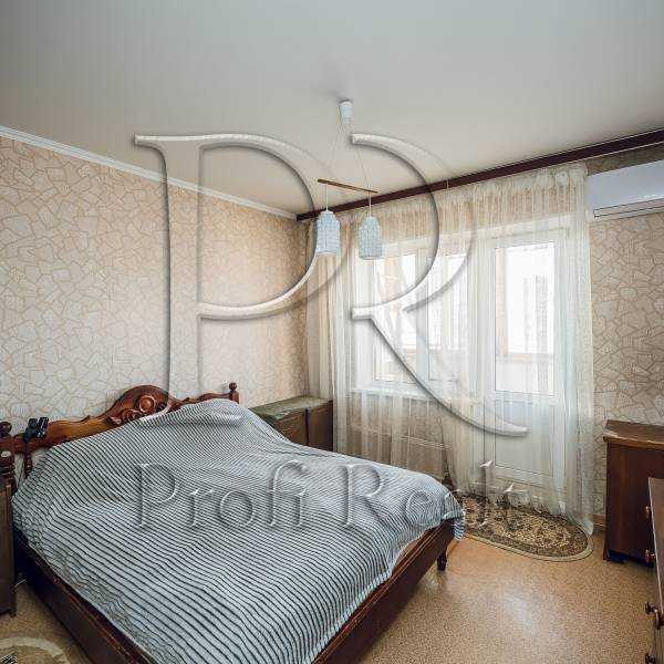 Продаж 3-кімнатної квартири 82 м², Підлісна вул., 2