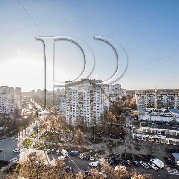Продаж 3-кімнатної квартири 82 м², Підлісна вул., 2