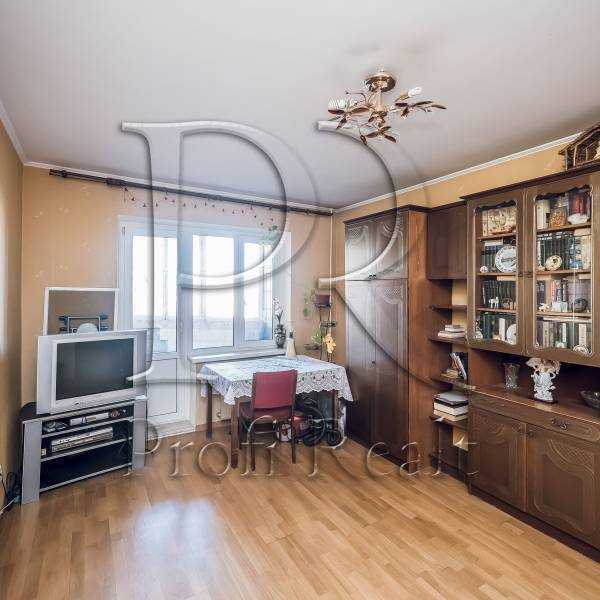 Продаж 3-кімнатної квартири 82 м², Підлісна вул., 2