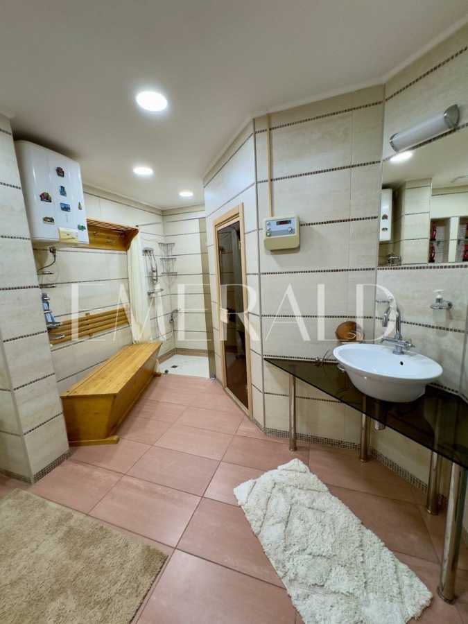 Оренда 3-кімнатної квартири 145 м², Анни Ахматової вул., 13