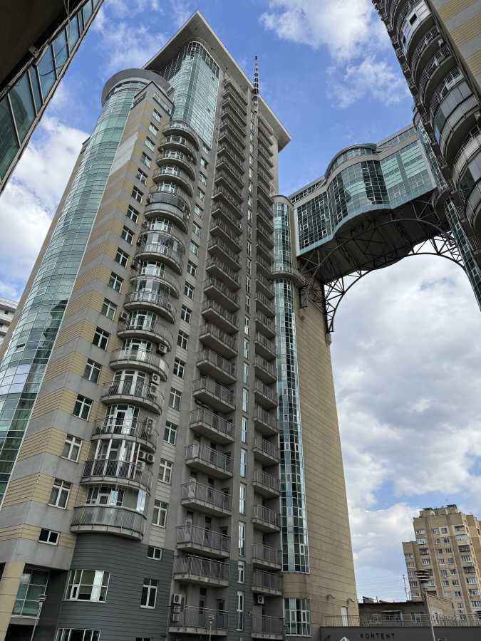 Аренда 4-комнатной квартиры 288 м², Зверинецкая ул., 59