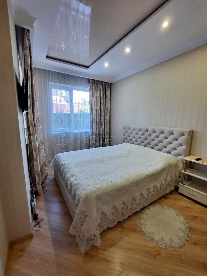 Оренда будинку 275 м², Пригород, Совиньон 2