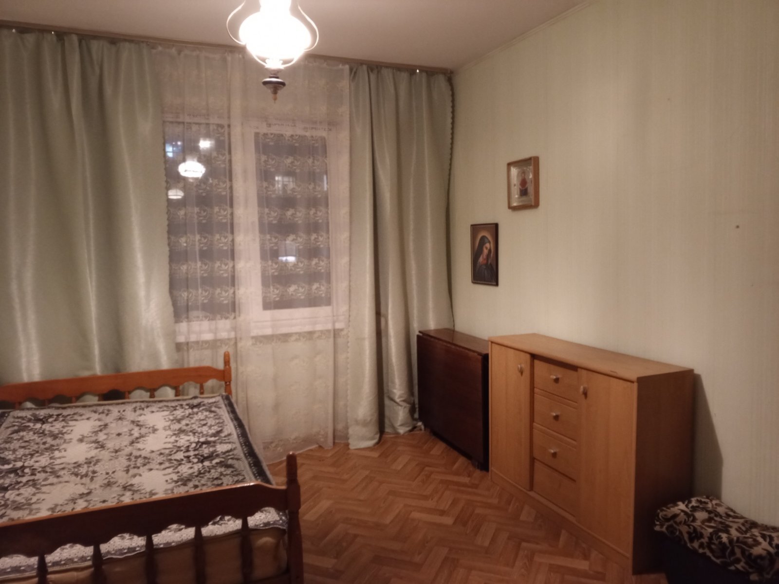 Оренда 2-кімнатної квартири 52 м², Квітневий пров., 1В