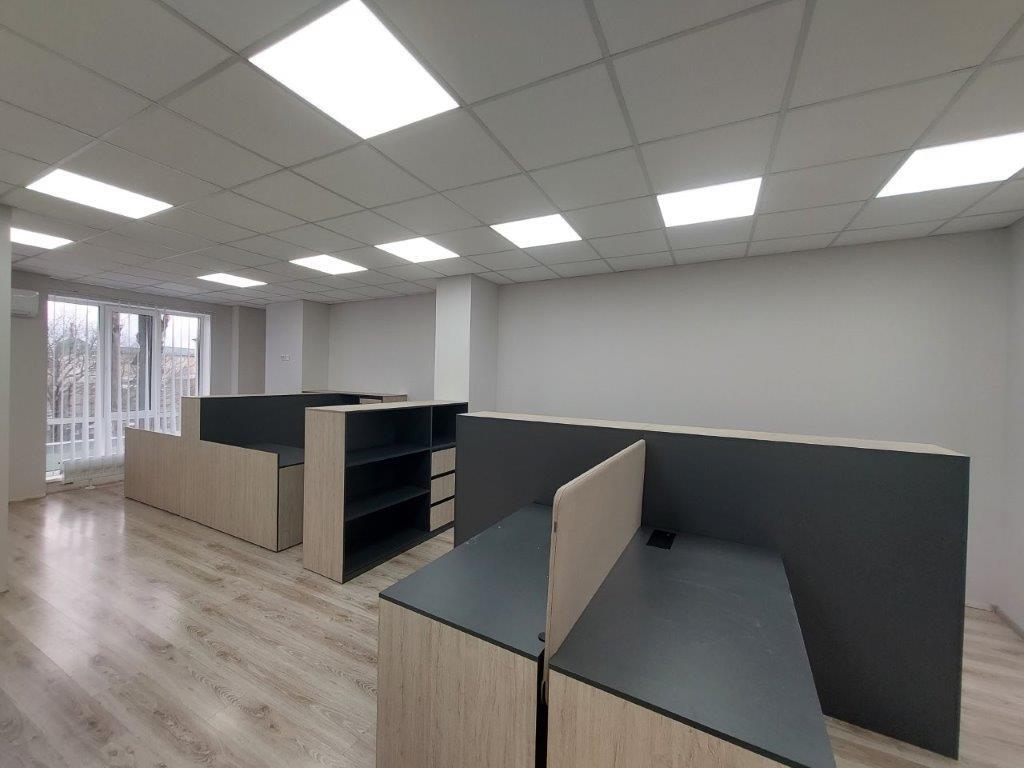 Оренда офісу 93 м², Костянтинівська вул., 75