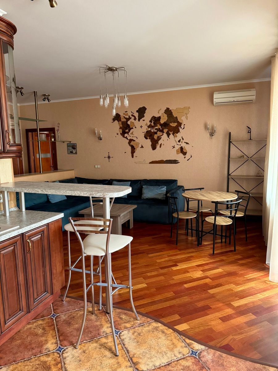 Продажа 2-комнатной квартиры 78 м², Щекавицкая ул., 30/39