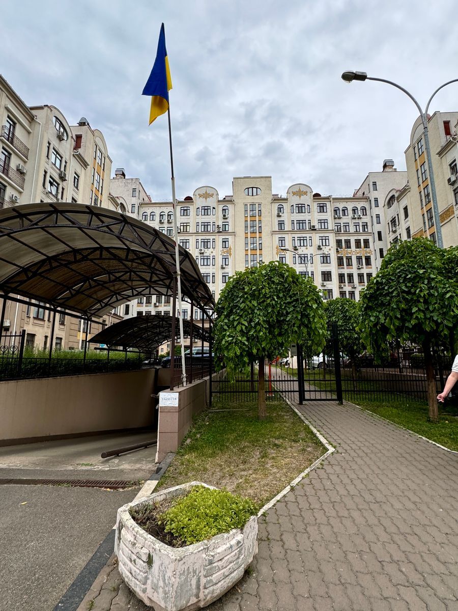 Продажа 2-комнатной квартиры 78 м², Щекавицкая ул., 30/39