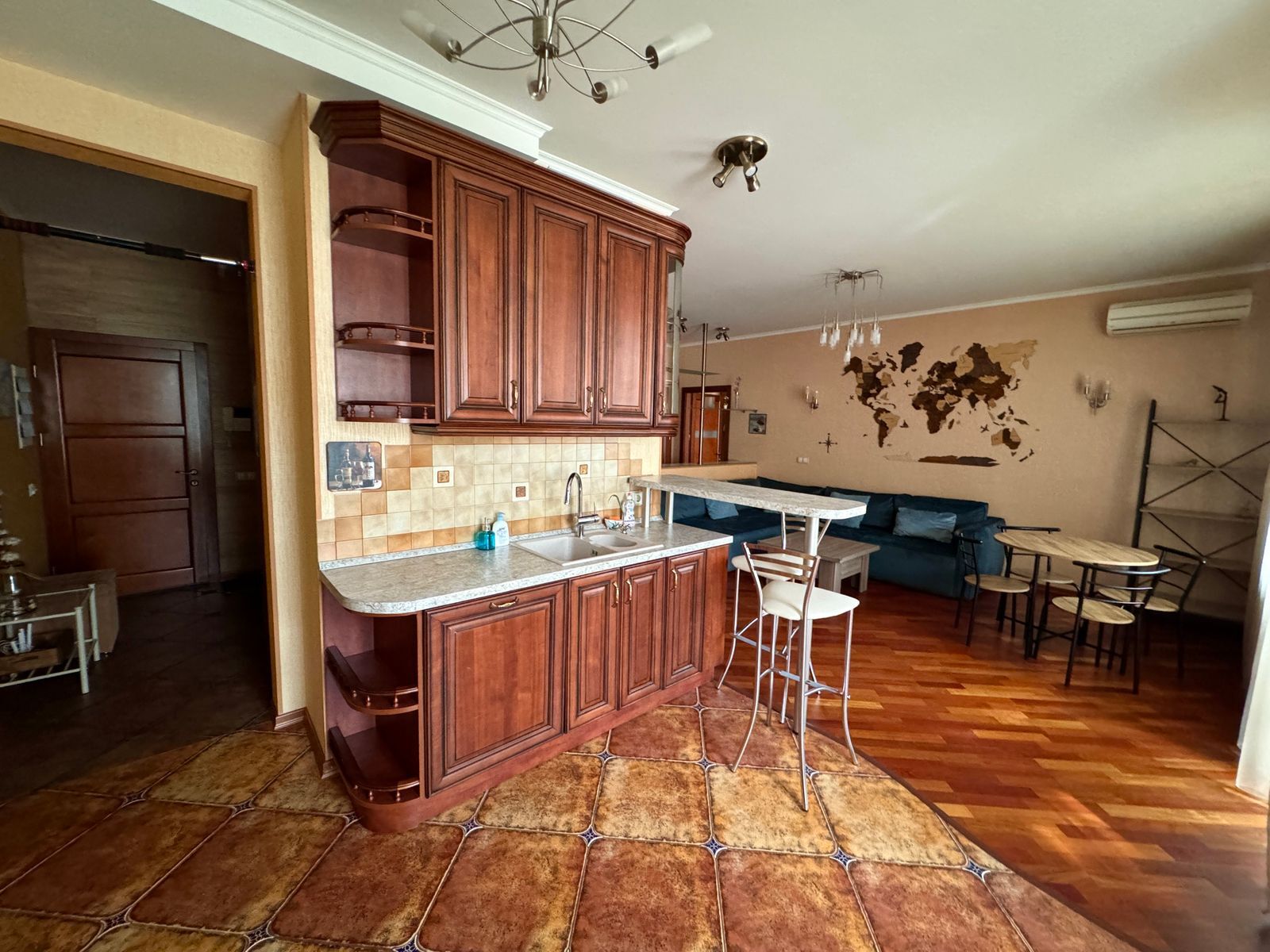 Продажа 2-комнатной квартиры 78 м², Щекавицкая ул., 30/39