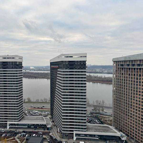 Продаж 2-кімнатної квартири 68 м², Причальна вул., 8