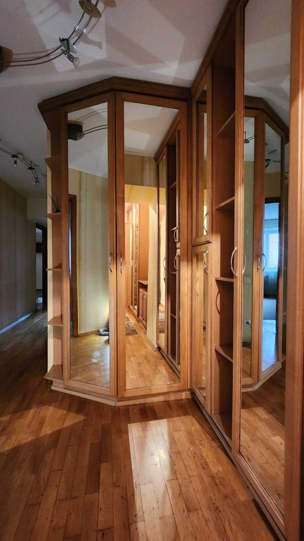 Продажа 2-комнатной квартиры 64 м², Златоустовская ул., 4