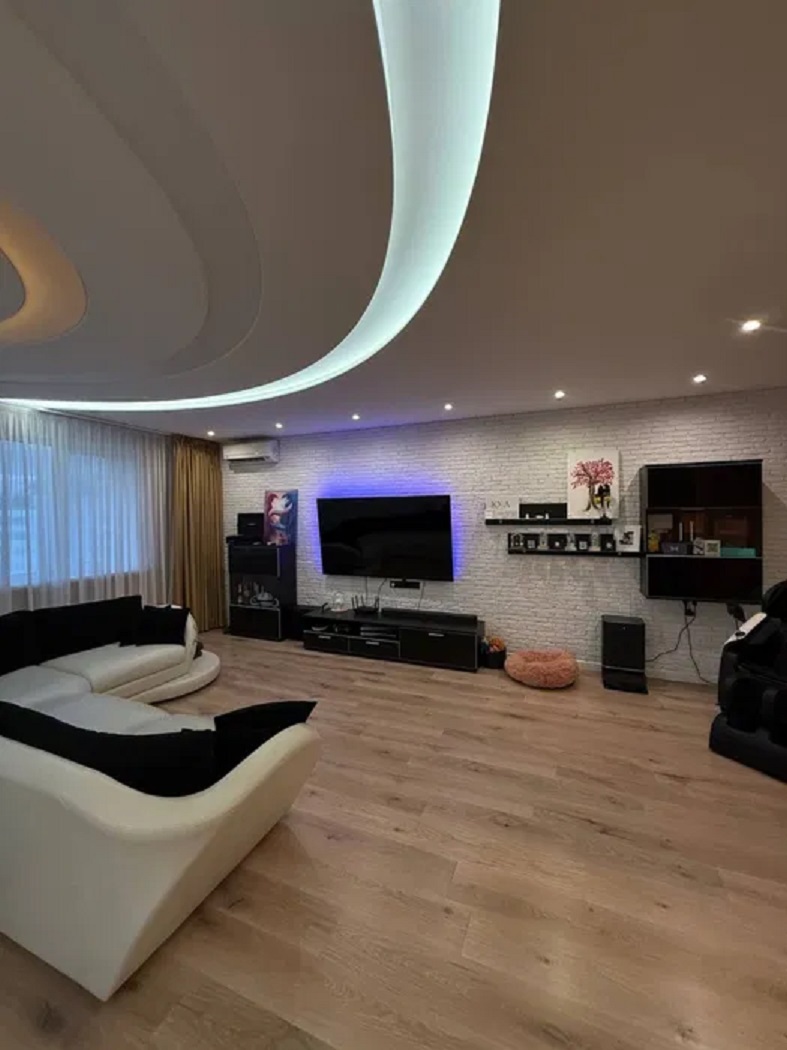 Продажа 3-комнатной квартиры 120 м², Автозаводская ул., 29А