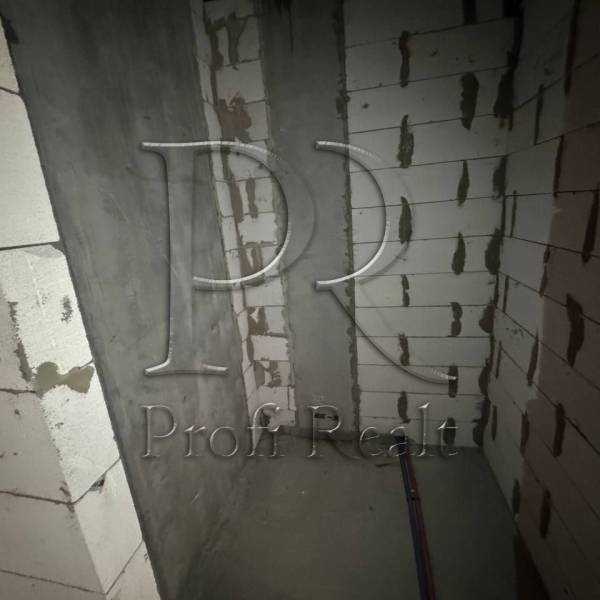 Продаж 2-кімнатної квартири 70 м², Причальна вул., 10