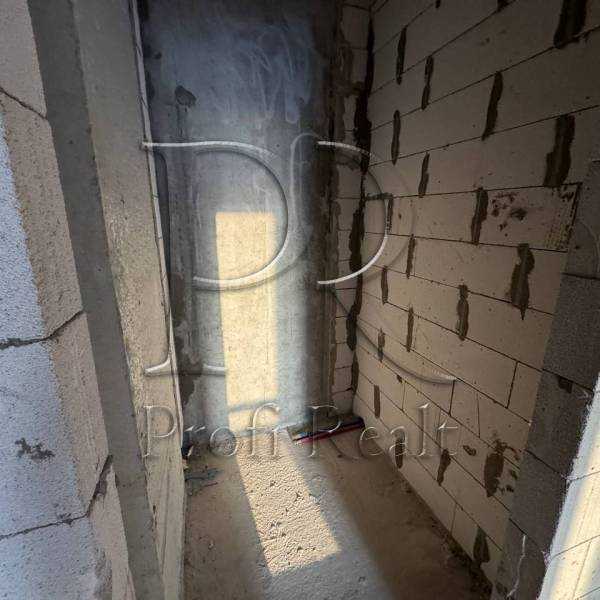 Продаж 2-кімнатної квартири 70 м², Причальна вул., 10