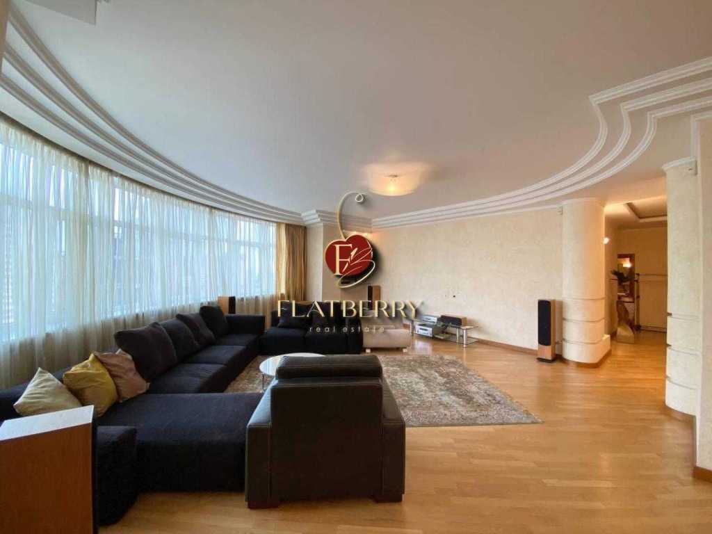 Продажа 4-комнатной квартиры 200 м², Старонаводницкая ул., 13А