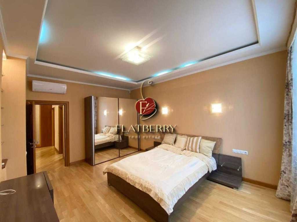 Продажа 4-комнатной квартиры 200 м², Старонаводницкая ул., 13А
