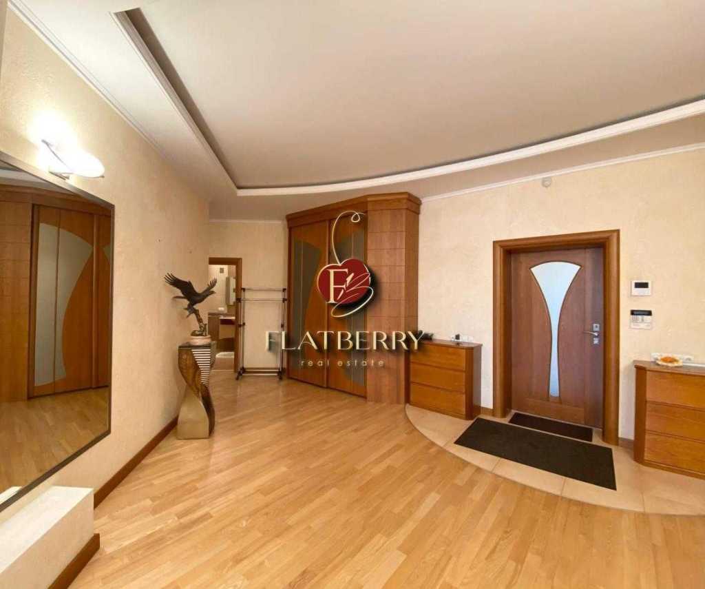Продажа 4-комнатной квартиры 200 м², Старонаводницкая ул., 13А