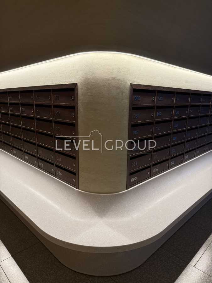 Продажа 2-комнатной квартиры 82 м², Победы просп., 42А