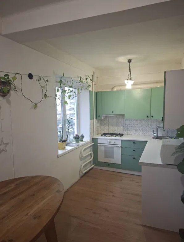 Продажа 3-комнатной квартиры 60 м², Днепровская наб.