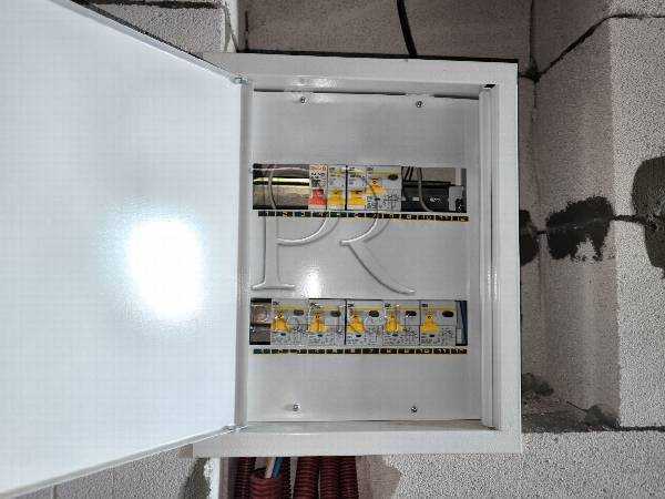 Продаж 1-кімнатної квартири 44 м², Привокзальна вул., 2/4