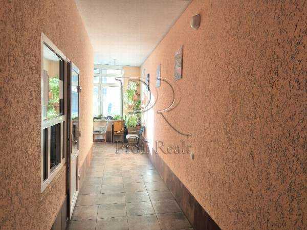 Продаж 1-кімнатної квартири 44 м², Привокзальна вул., 2/4